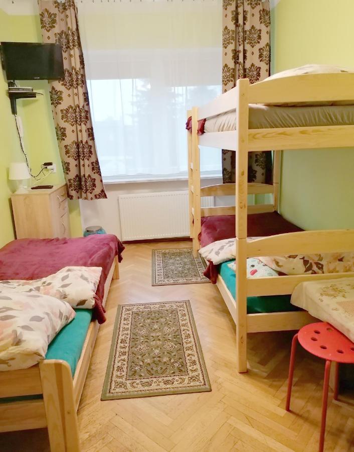 Tanie Noclegi Mieszkanka Zyrardow Exteriör bild