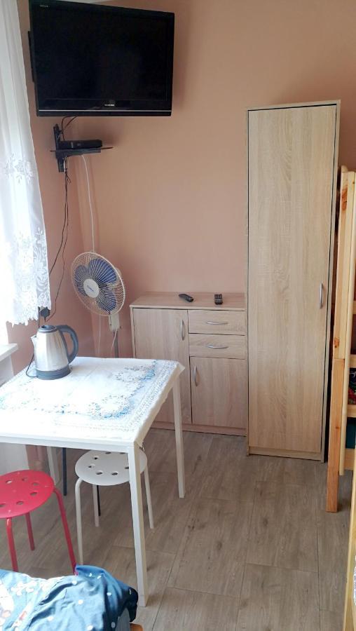 Tanie Noclegi Mieszkanka Zyrardow Exteriör bild