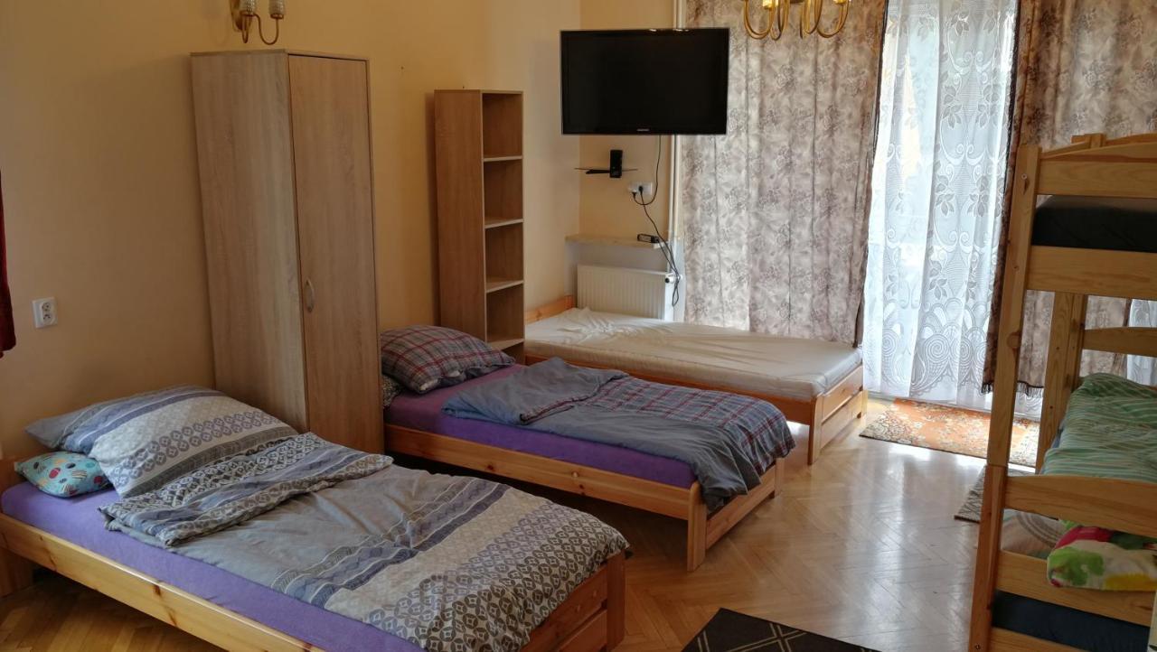 Tanie Noclegi Mieszkanka Zyrardow Exteriör bild